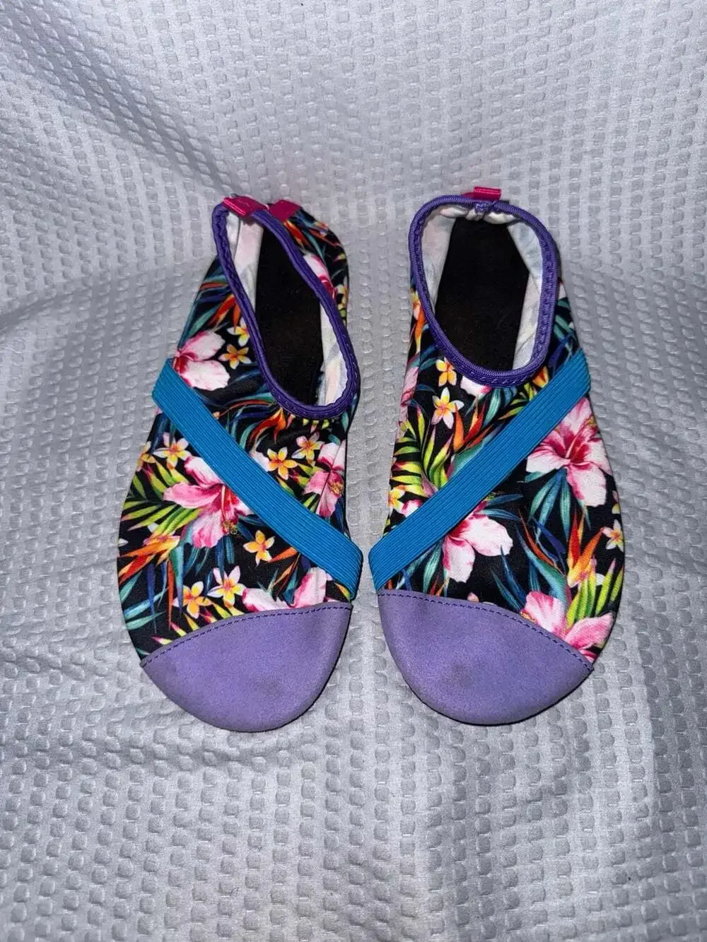 Fitkicks Women's Floral Active Lifestyle Water Shoes - Picture 1 of 2